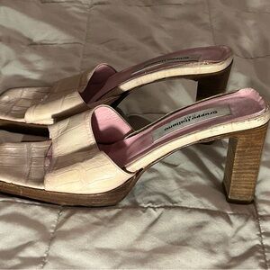 Elegant Cream Mules with Wooden Heel